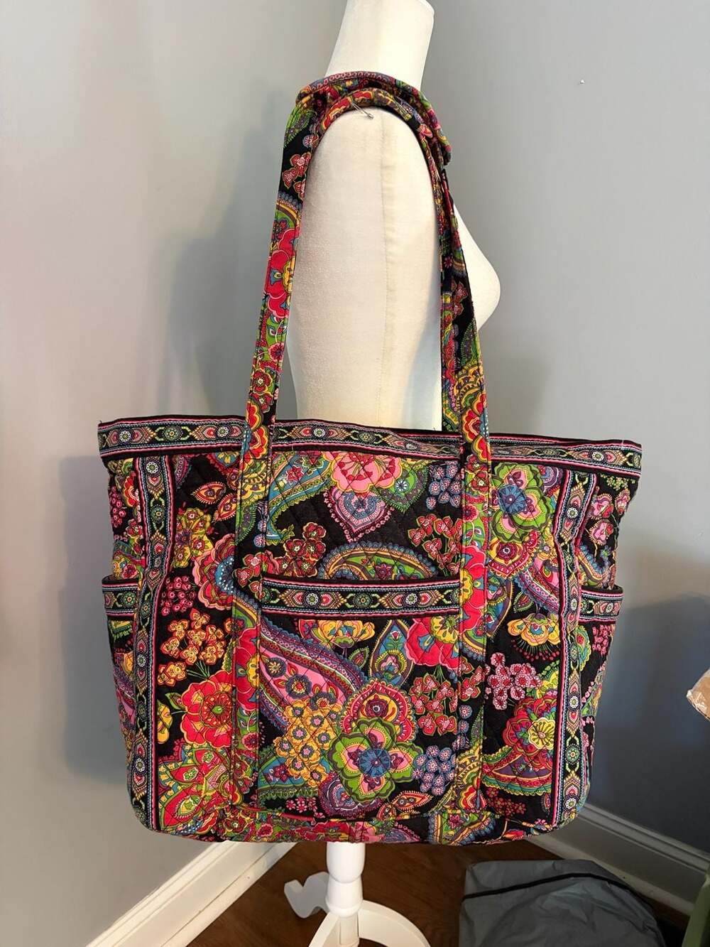Vera Bradley Symphony In Hue Quilted Tote Bag Black Floral